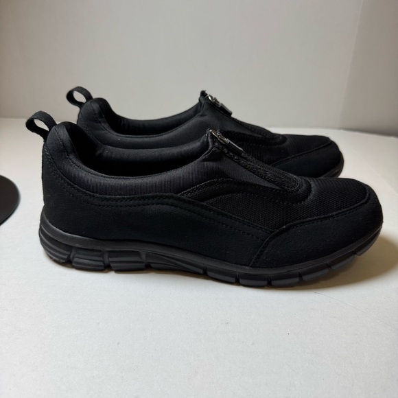 Good Soles by Catherine’s Black Slip On Sneakers - Picture 3 of 10